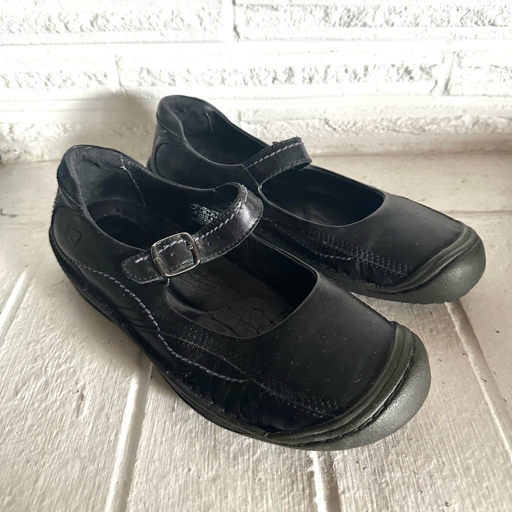 Keen Black Leather Mary Jane flats size 10.5